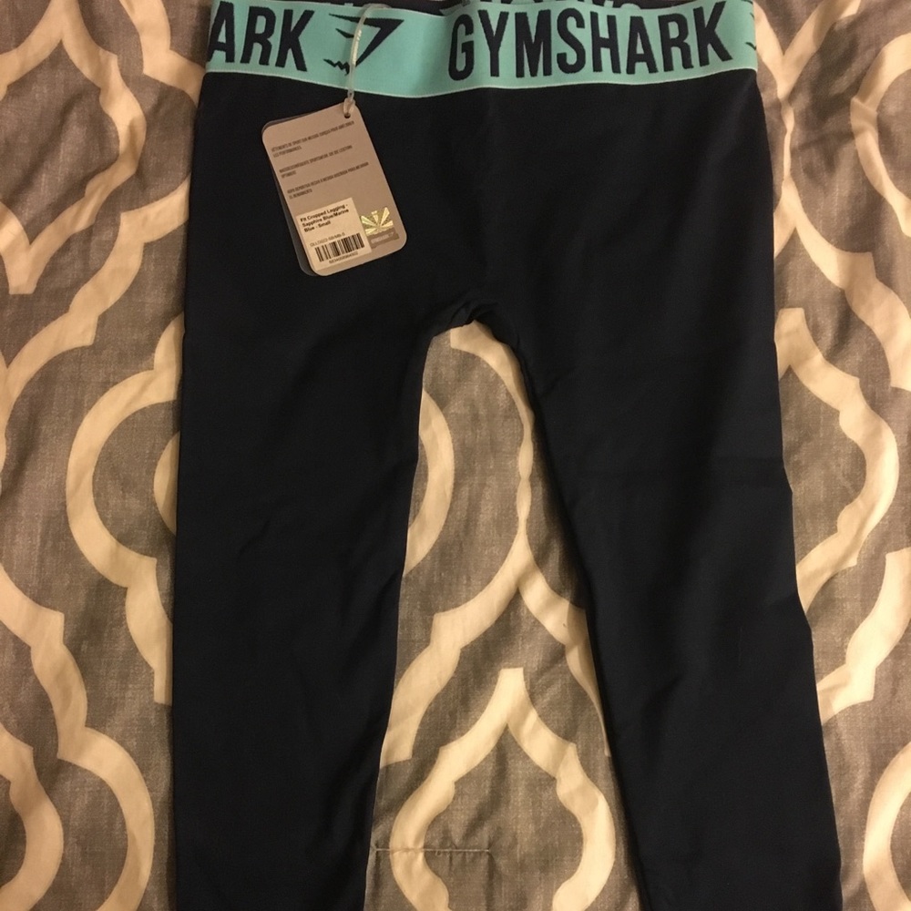 NWT Gym shark Fit cropped leggings